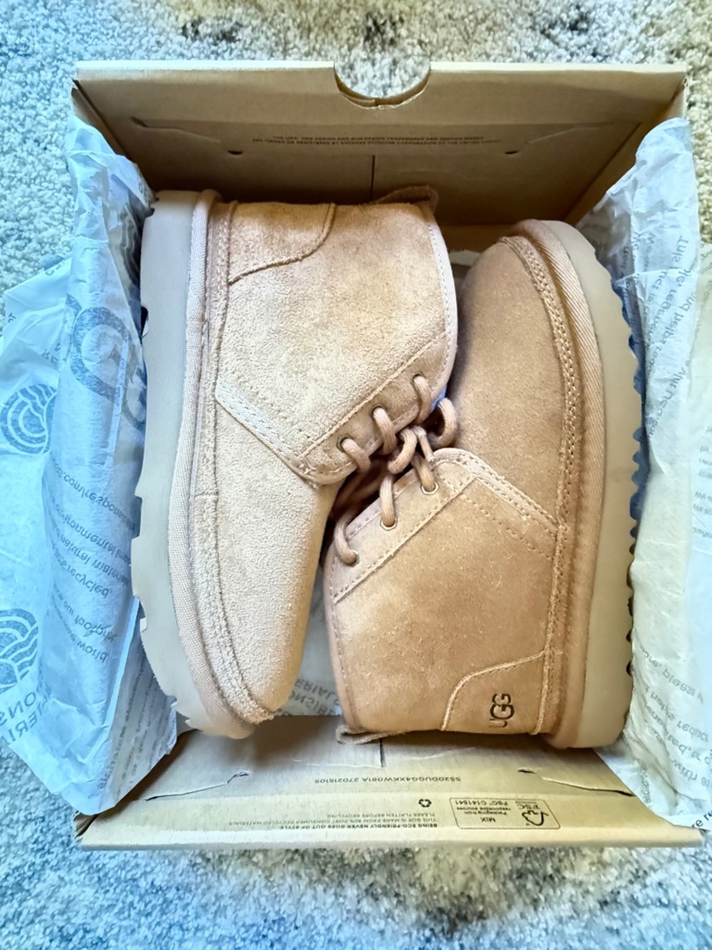 NIB UGG Neumel II Size 2 Kids Boot Chestnut